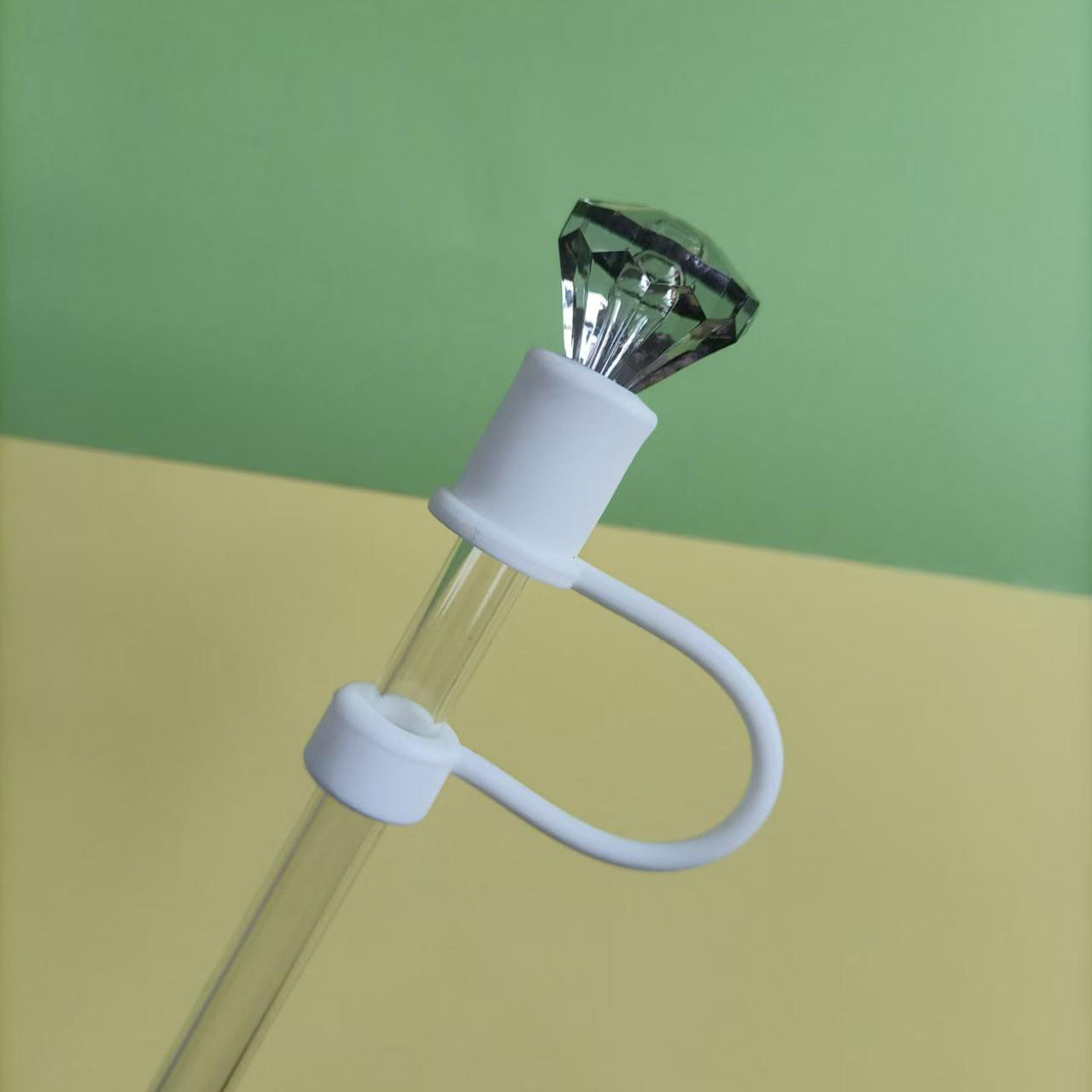 Straw Cap with diamond in different  solid colors 10mm diameter